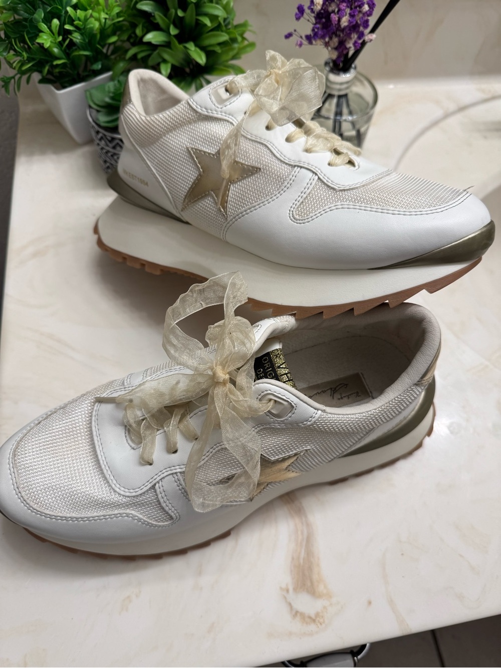 Vintage Havana White Leather Sneakers with Gold Star Accent